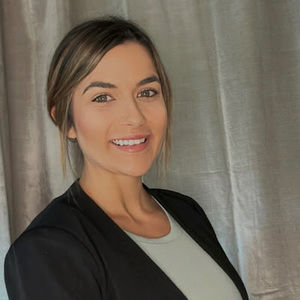 Meet your Posher, Felicia